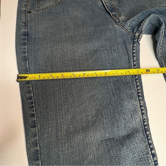 Levi Strauss Signature Low rise Bootcut Jeans Women Misses 14 Short (36x29) Blue - Picture 8 of 10